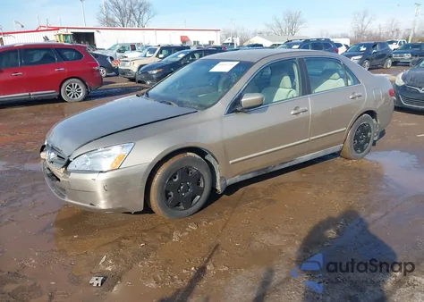 2005 Honda Accord 2.4 Lx z USA, uszkodzony, nr VIN 1HGCM56435A126199